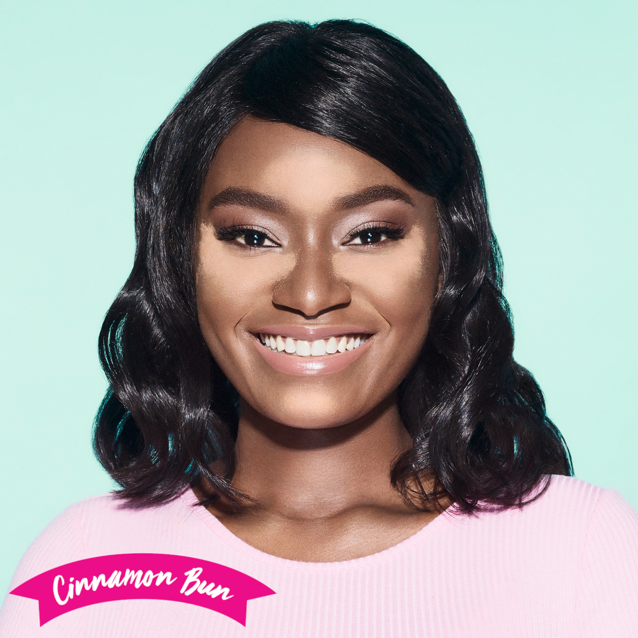 Huda Beauty Easy Bake Powder Cinnamon Bun